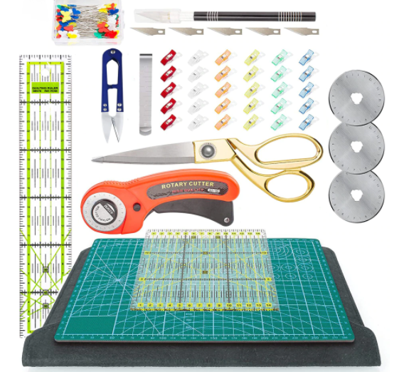Набор для рукоделия из 42 предметов.