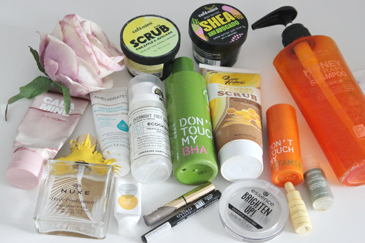 Мои 16 пустых баночек, которые накопились за февраль-март.