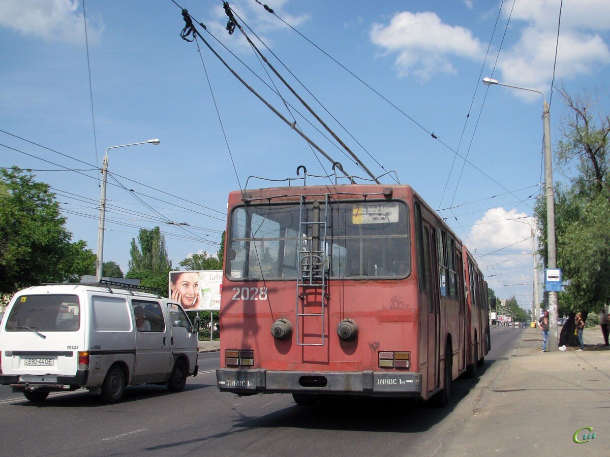 ЮМЗ-Т1 сзади. Источник фото: ttransport.ru