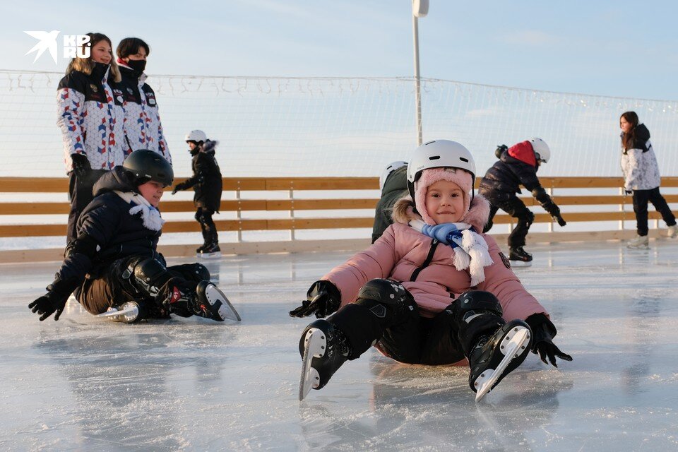     На катки пускают детей от 3-х лет. Артем КИЛЬКИН (архив)