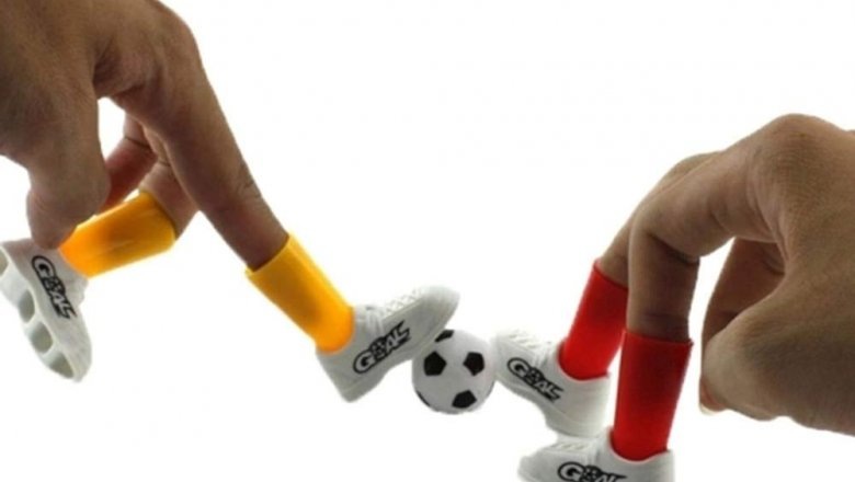 Почему это круто: Этот вариант отлично подойдет для более ленивых любителей футбола — смешная настолка, которой точно нет ни у кого из ваших друзей. Для счастья нужны четыре пальца и небольшая ровная горизонтальная поверхность. И что-то нам подсказывает, играть в эту штуку не так просто, как кажется. 