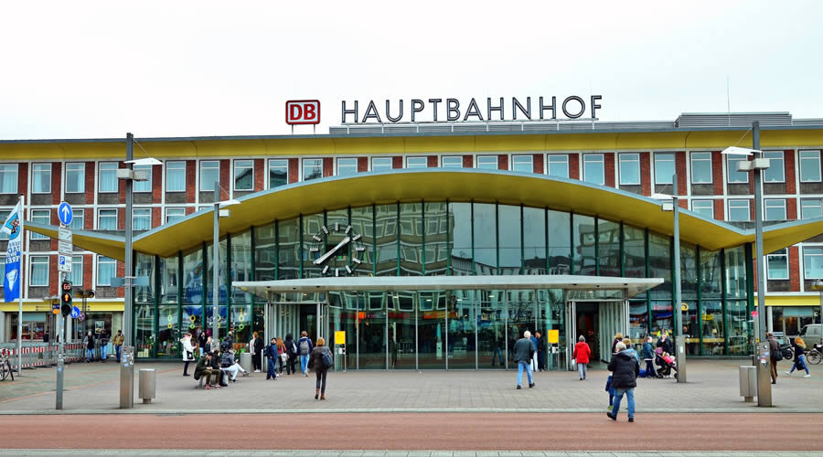 Главный железнодорожный вокзал города Бохума.                                                              