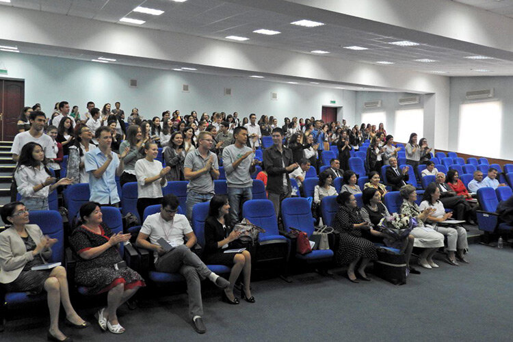 Конференция на кафедре психологии в одном из вузов Узбекистана. Фото с сайта Msu.uz