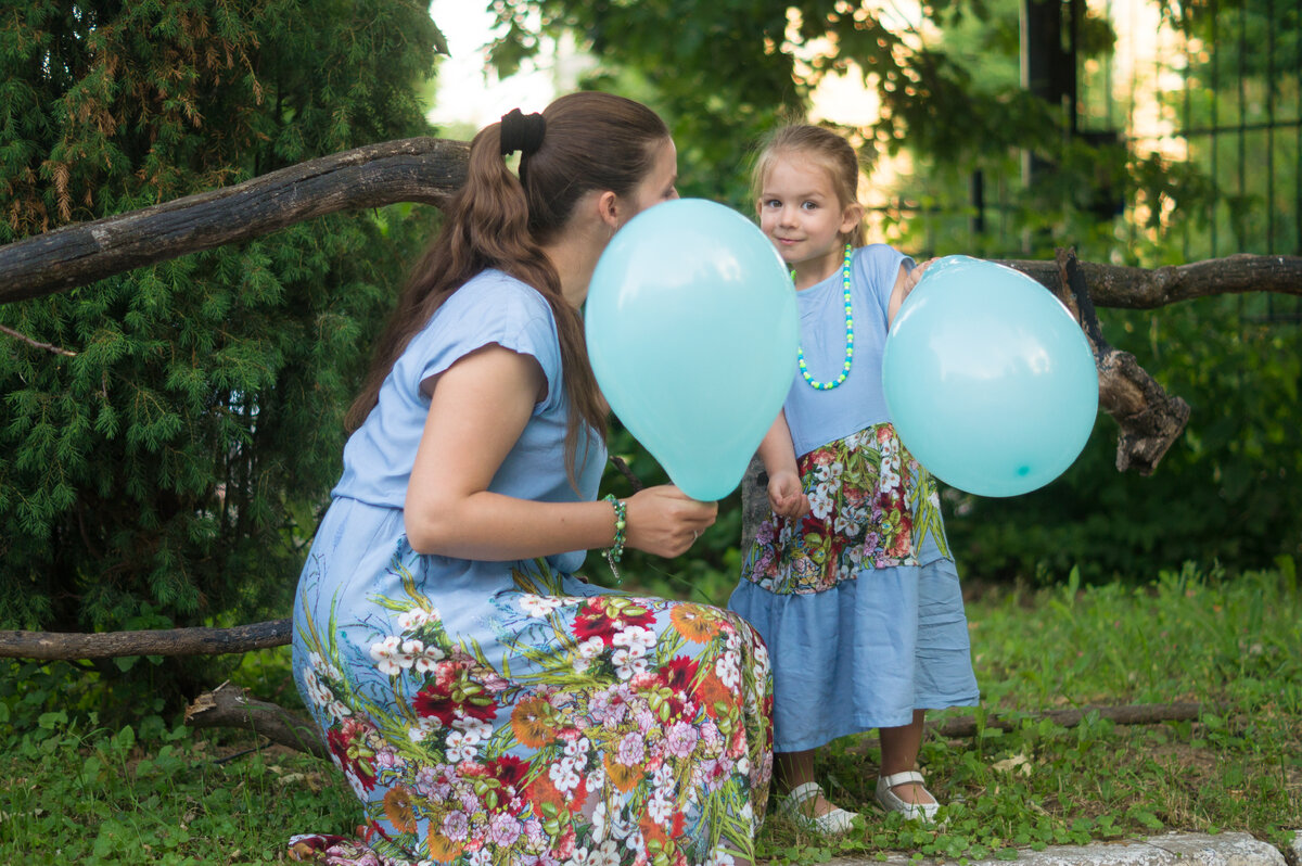 Одинаковые платья для мамы и дочки: модная новинка