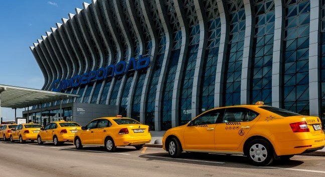 Официальной службой такси воздушной гавани Крыма с 27 июня предоставляется новая услуга – «Совместная поездка». Благодаря этому, отдыхающие, прибывшие на полуостров самолетом, смогут сэкономить.