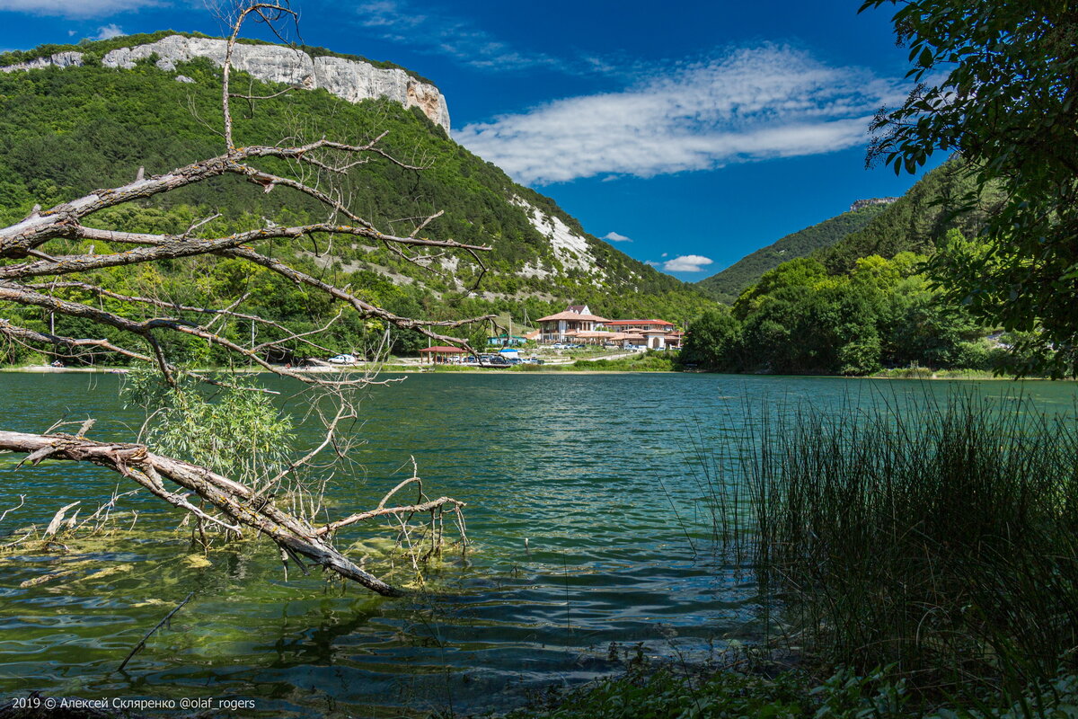 Озеро мангуп кале в крыму фото