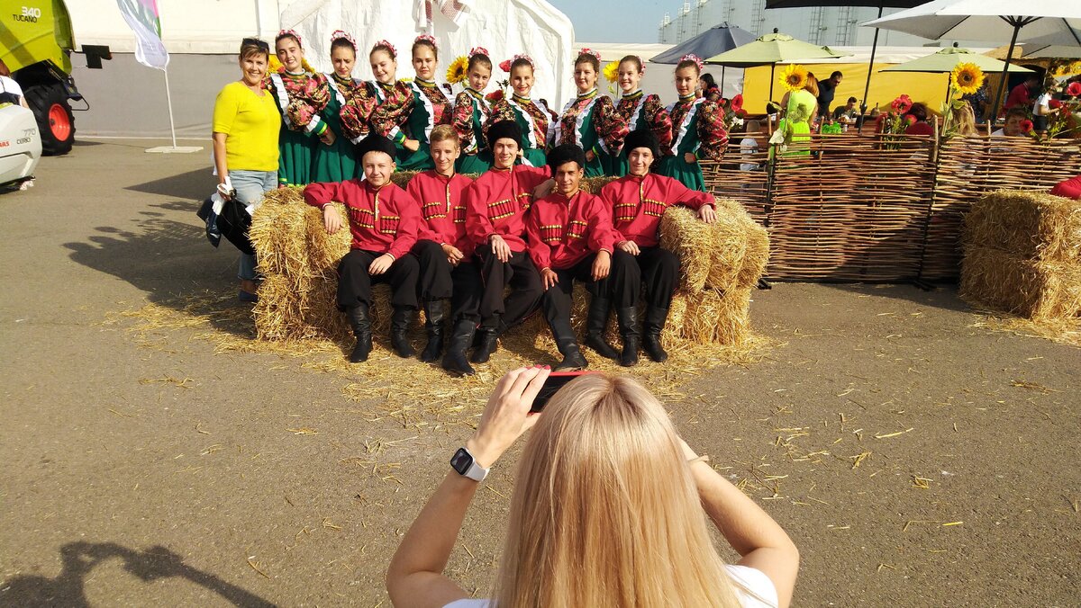 Антураж на ярмарке располагает к тому, чтобы делать много фото