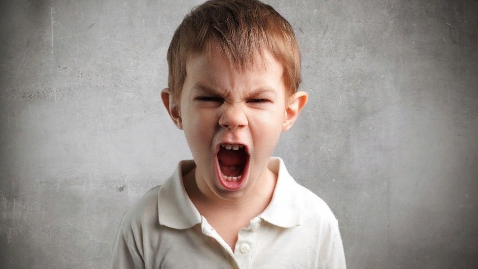 Что сейчас борется в сознании ребенка - родительское воспитание или современный век гаджетов? (источник - https://vashgorod.ru/belovo/news/123693)