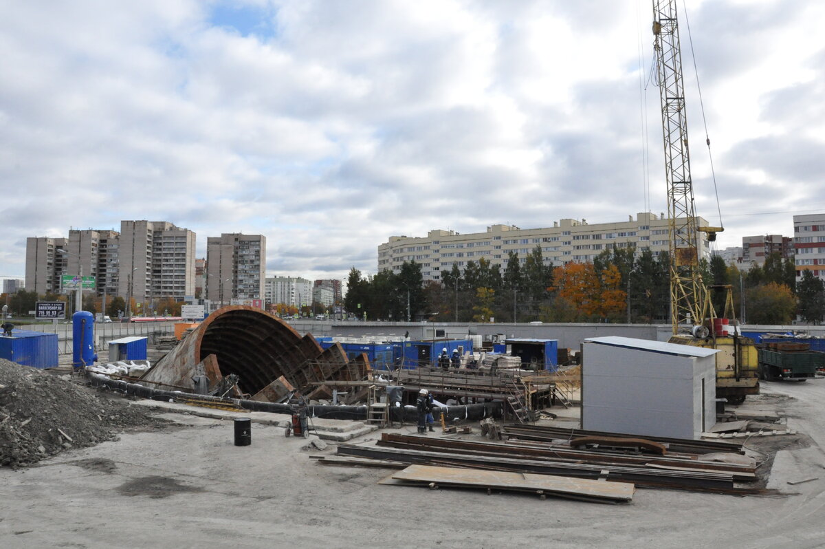 Станция юго западная спб открытие. Стройка метро СПБ 2022 Юго Западная. Станция метро Юго-Западная СПБ. Казаковская станция метро Санкт-Петербург. Казаковская Путиловская.