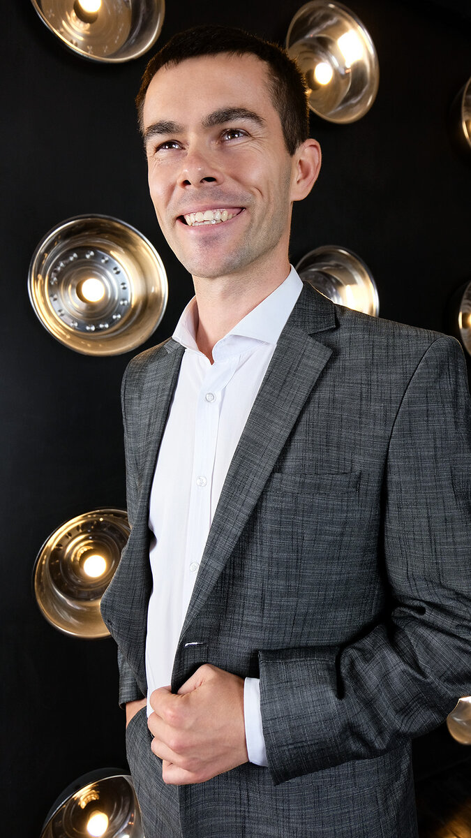 Человек должен идти вперёд, должен посвящать себя чему-то большему, нежели он сам