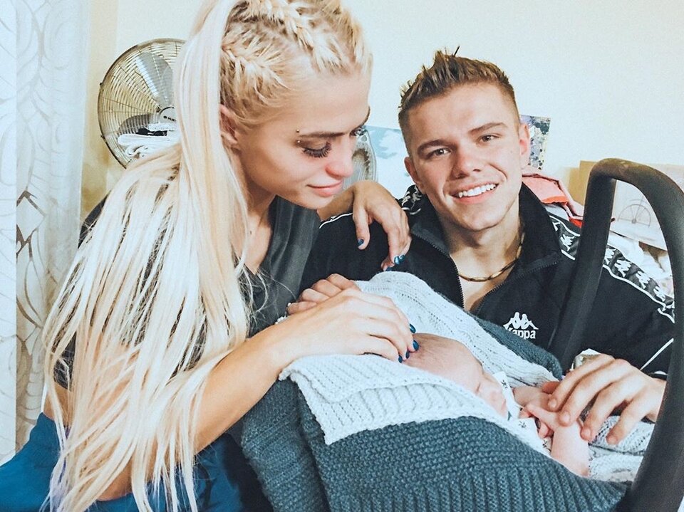 Настя и Лёша примерили на себя роль родителей
​Фото: «Инстаграм»