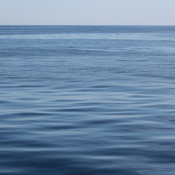 Источник: https://mydiscoveries.ru/wp-content/uploads/2016/05/water-background-991322_1280.jpg