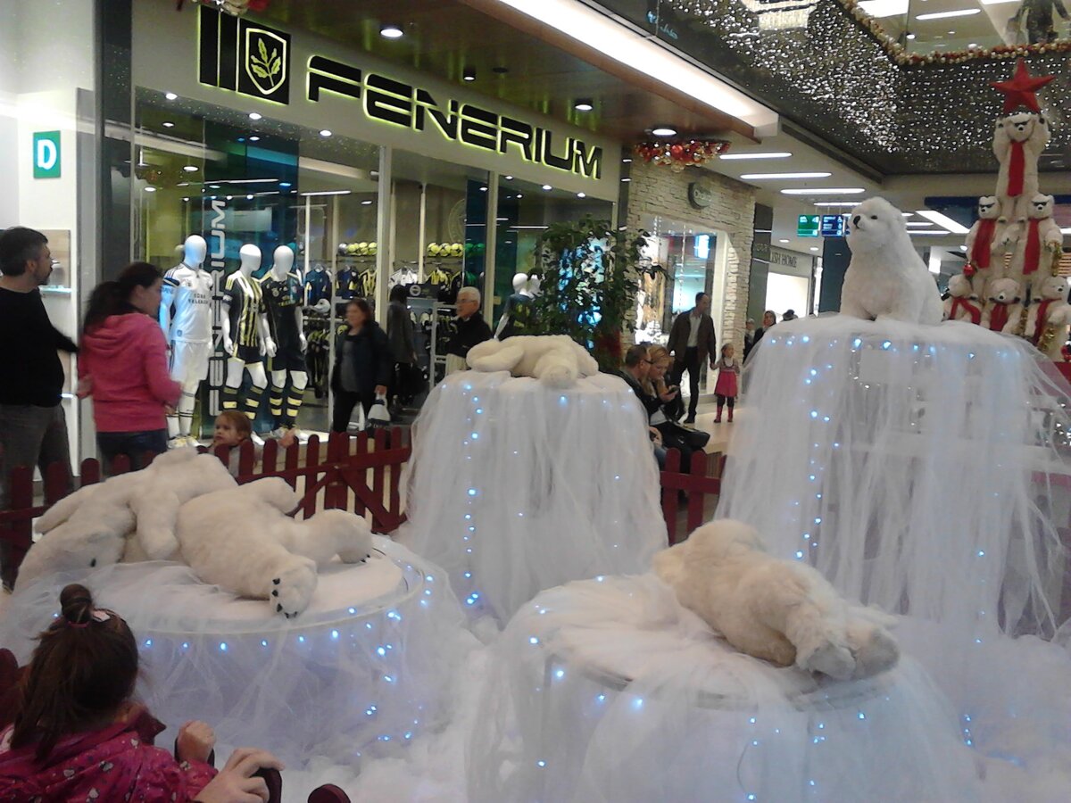 Почти живые спящие белые медведи - они шевелятся!