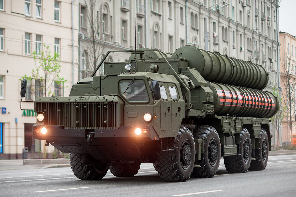 "S-400 Triumf" by Dmitriy Fomin is licensed under CC BY 2.0  