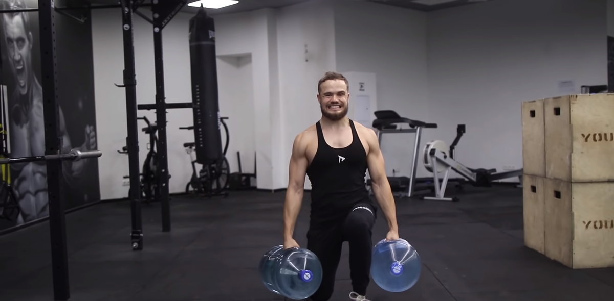 Кадры взяты из видео с youtube канала "Игорь Войтенко"