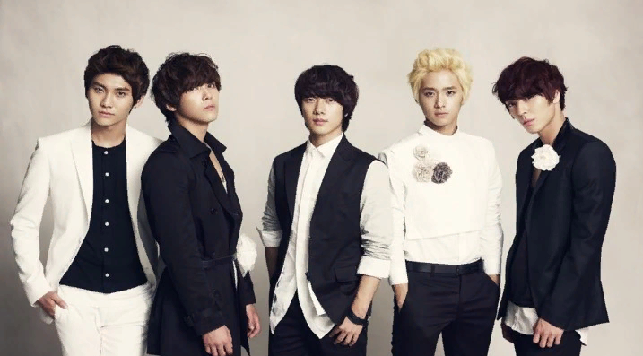 Группа «CNBlue»