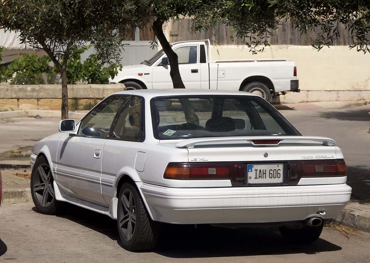 Toyota Corolla Sprinter Trueno AE92