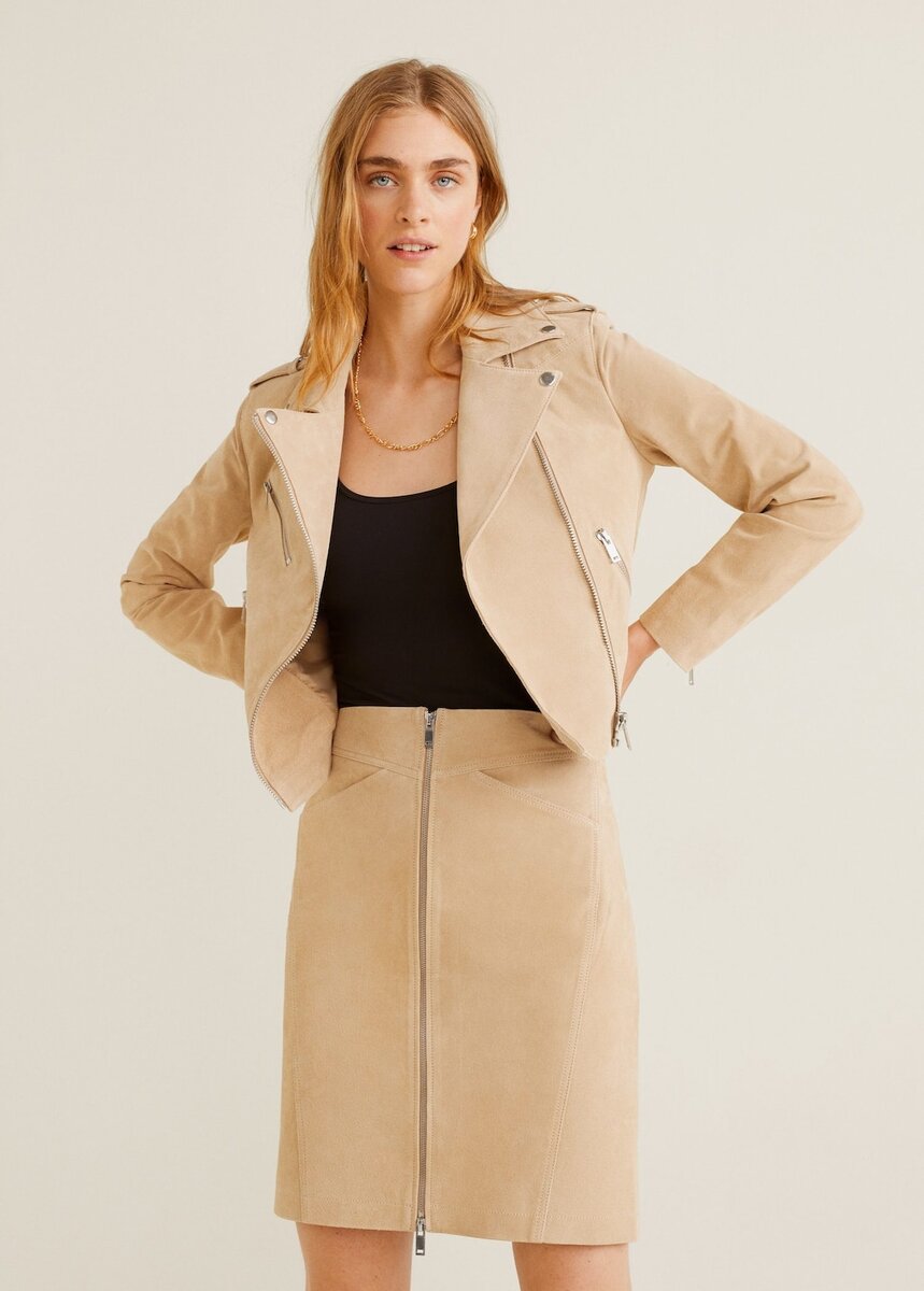 Кожанка за 5999 рублей. https://shop.mango.com/ru/