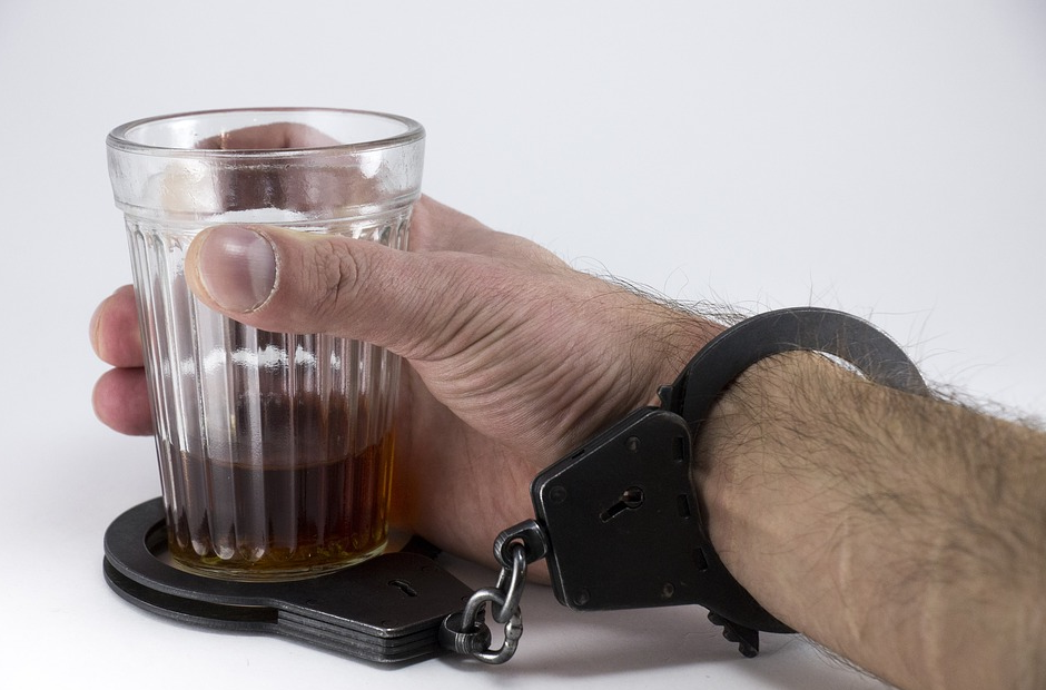 Спиваешься? Проснись!