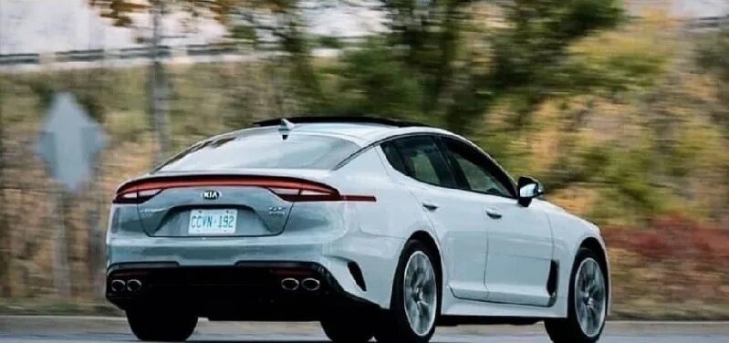 Kia Stinger 2020 (рестайлинг. изменённая линия задних фонарей)