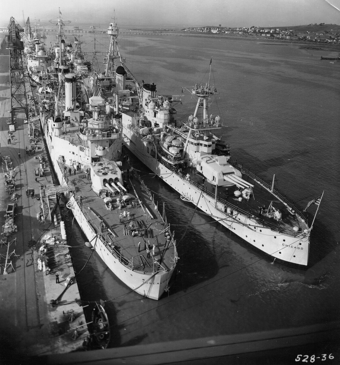 Крейсер типа "Новый Орлеан" - "Тускалуза" и "Чикаго" (тип "Нортхэмптон") - найдите отличия