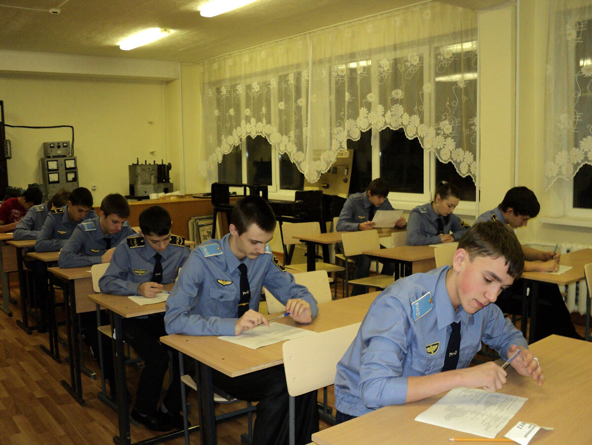 На экзамене (картинка взята из интернета)