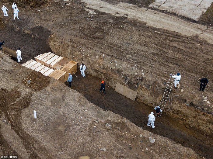 Братские могилы на острове Харт, Нью-Йорк (источник: REUTERS )