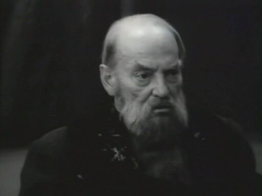 Георгий Тейх в фильме "Рожденная революцией"