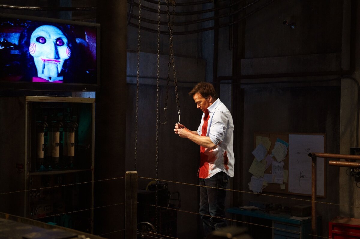 Кадр из фильма "Пила 7"