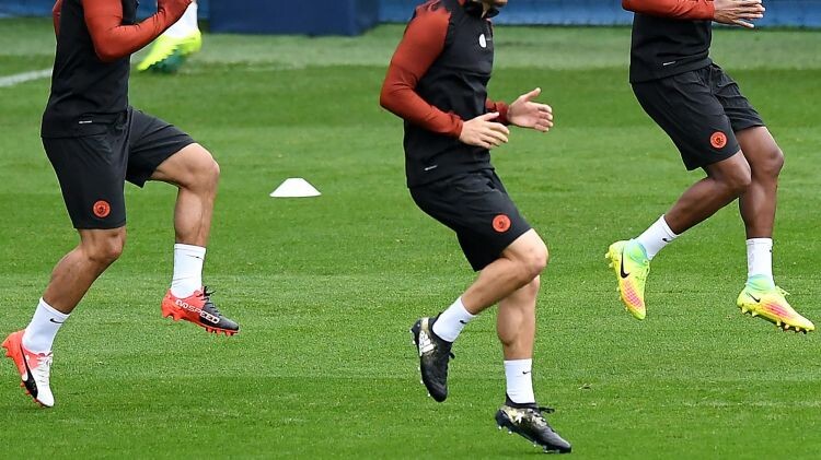 Гладкие ноги игроков «Манчестер Сити»