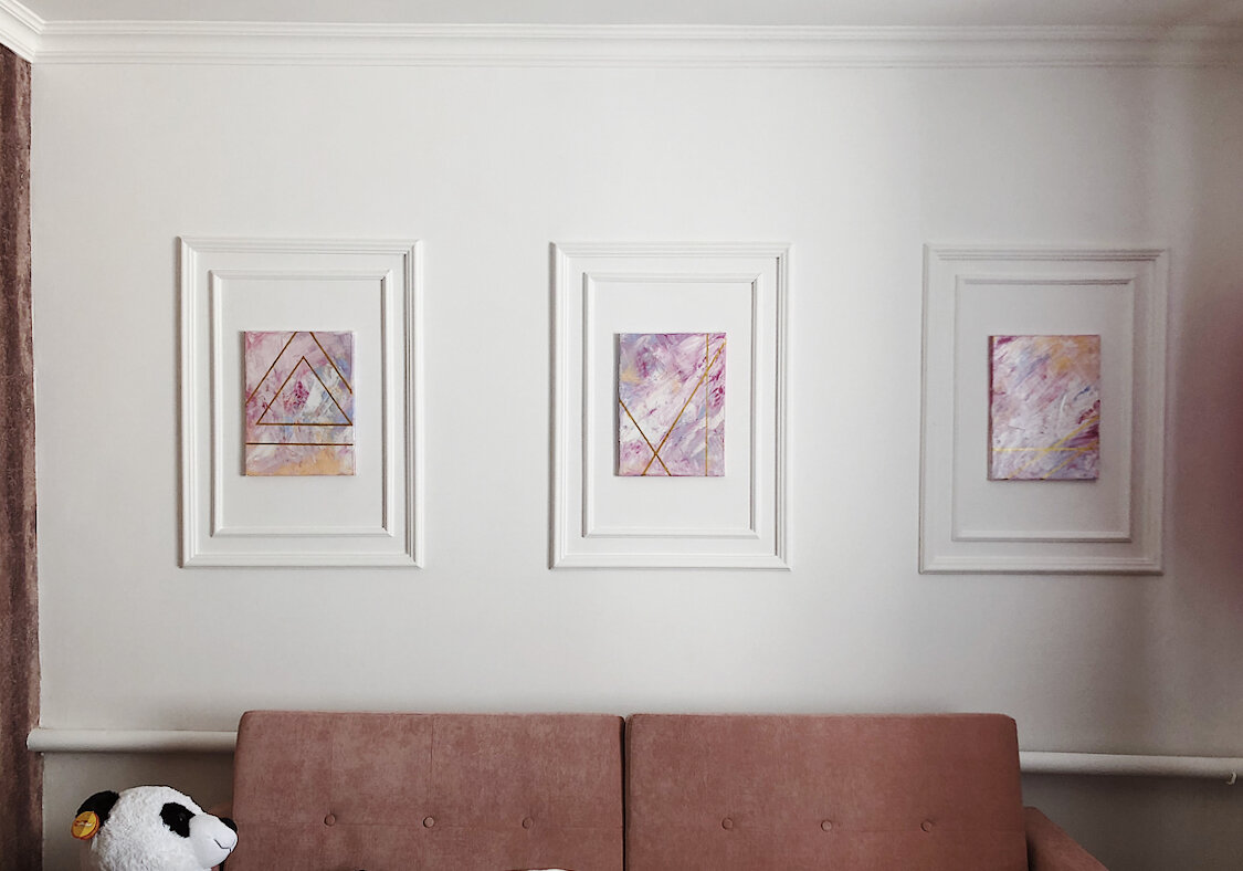 Ещё три картины, уже в гостиной 