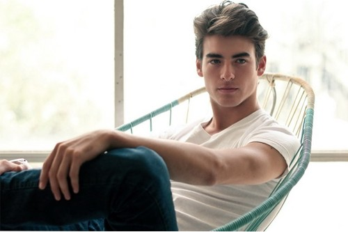 молодой парень