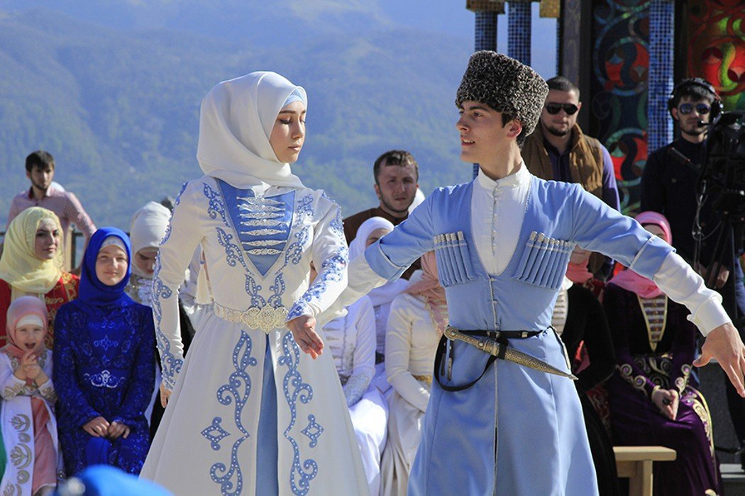 Национальная одежда чеченских женщин