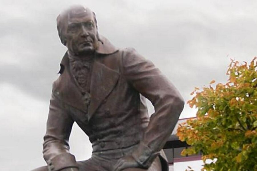 Памятник Александру Баранову на Аляске