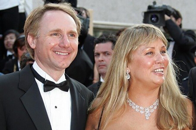 Дэн Браун и его супруга