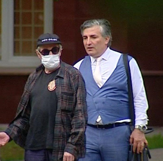 Михаил Ефремов с адвокатом