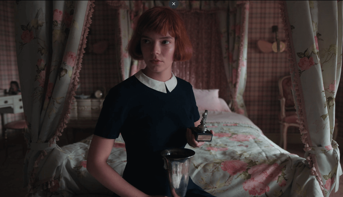 Кадр из сериала "Ход королевы" (The Queen's Gambit, 2020-...)