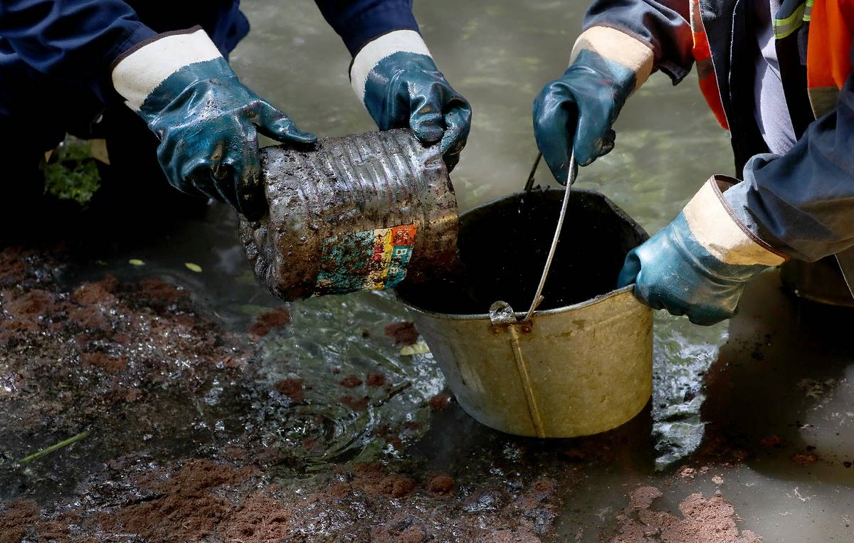 Донные отложения в водоемах. Загрязнение водных объектов нефтью. Загрязнение донных отложений. Токсичные донные отложения.