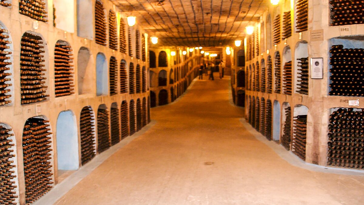 Винные погреба в Милештий Мичь, Молдова