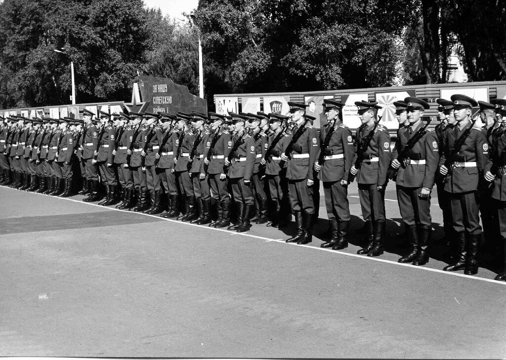Военная присяга. Васильковское ВАТУ. 1990 г.