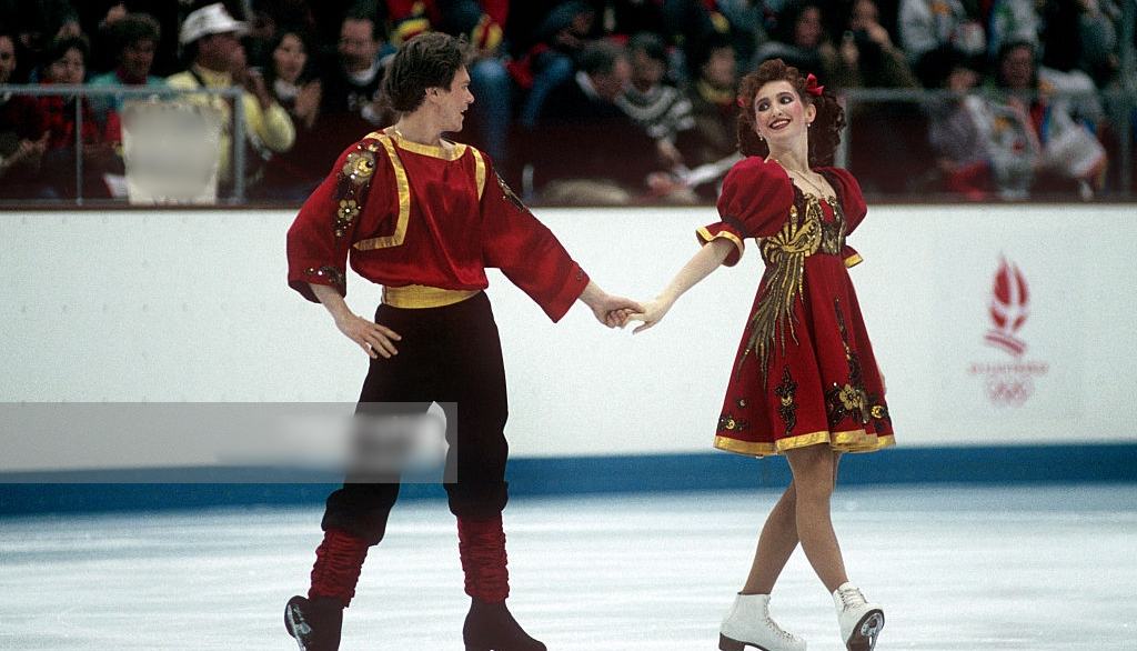 Многие поклонники фигурного катания, вероятно, помнят известную пару фигуристов в танцах на льду - Марину Климову и Сергея Пономаренко.-1-3
