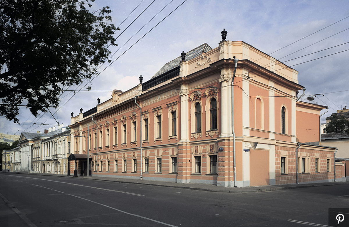 19 21 век. Особняк Российской Академии художеств Пречистенка. Академия художеств Москва, ул. Пречистенка, 21. Здание Академии художеств в Москве. Пречистенка усадьба Морозова Российская Академия художеств.