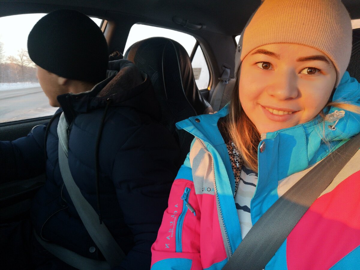 Муж пристегнулся на всякий случай 