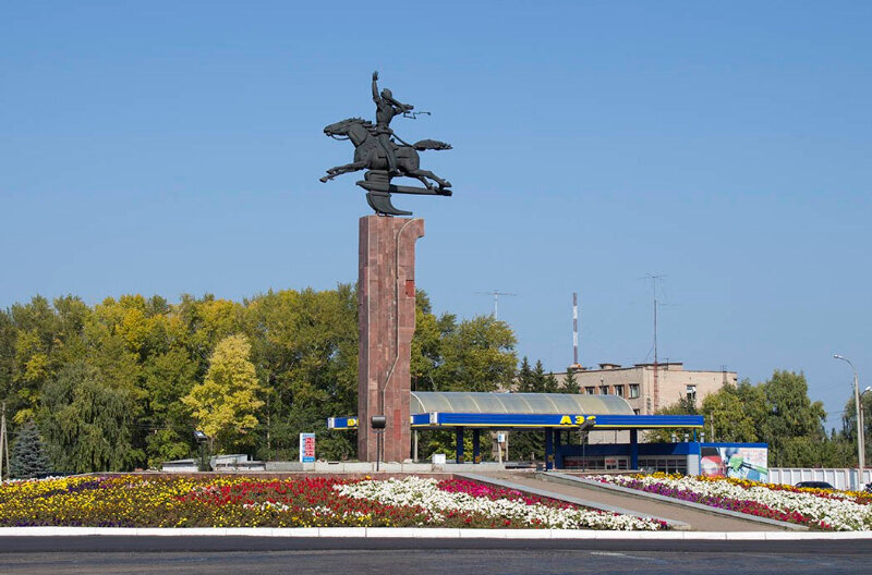 Памятник Салавату Юлаеву на въезде в город Салават, фото из интернета. 