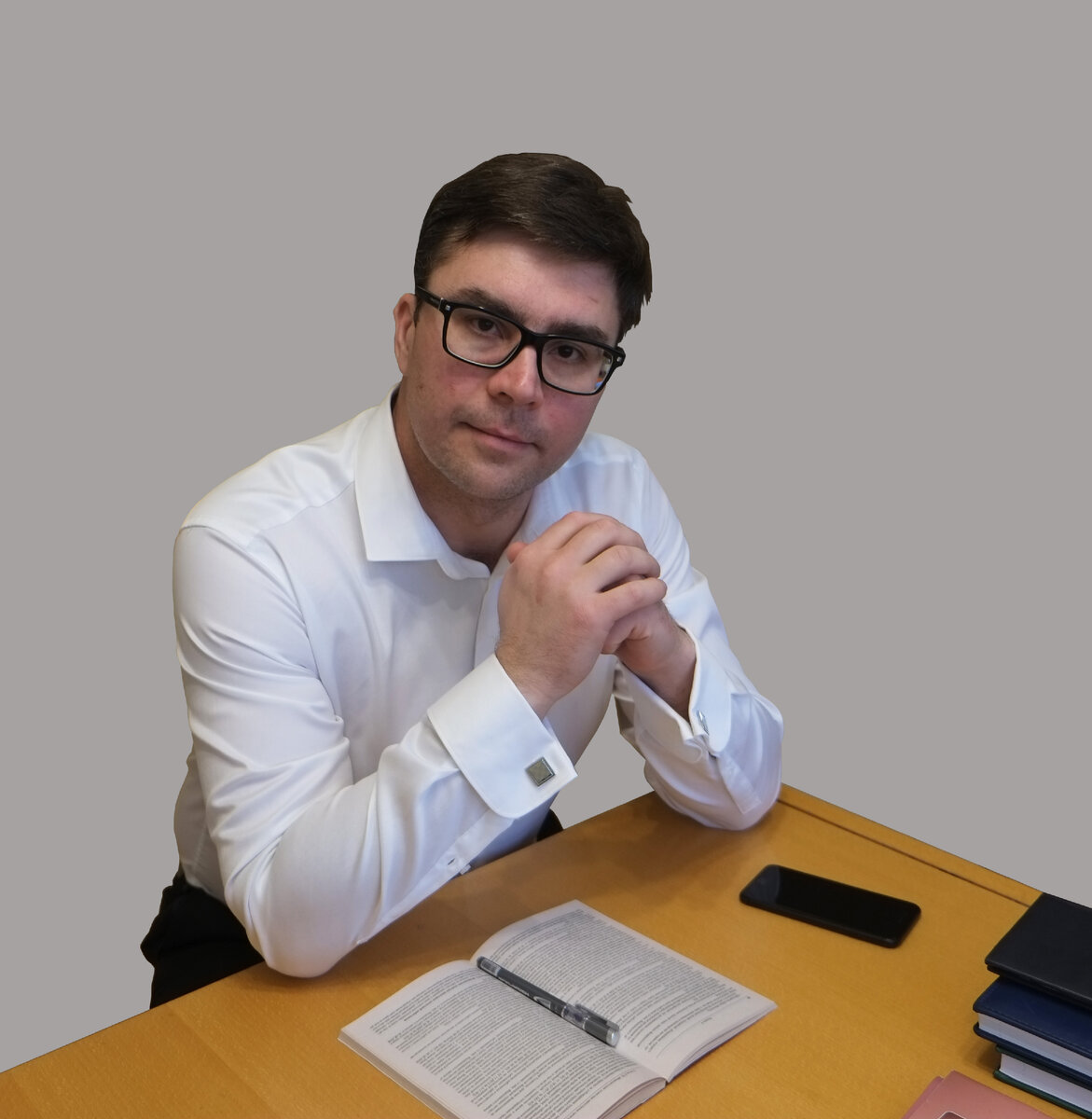 Автор консультирует по юридическим вопросам по телефону +7 (966) 058 02 38