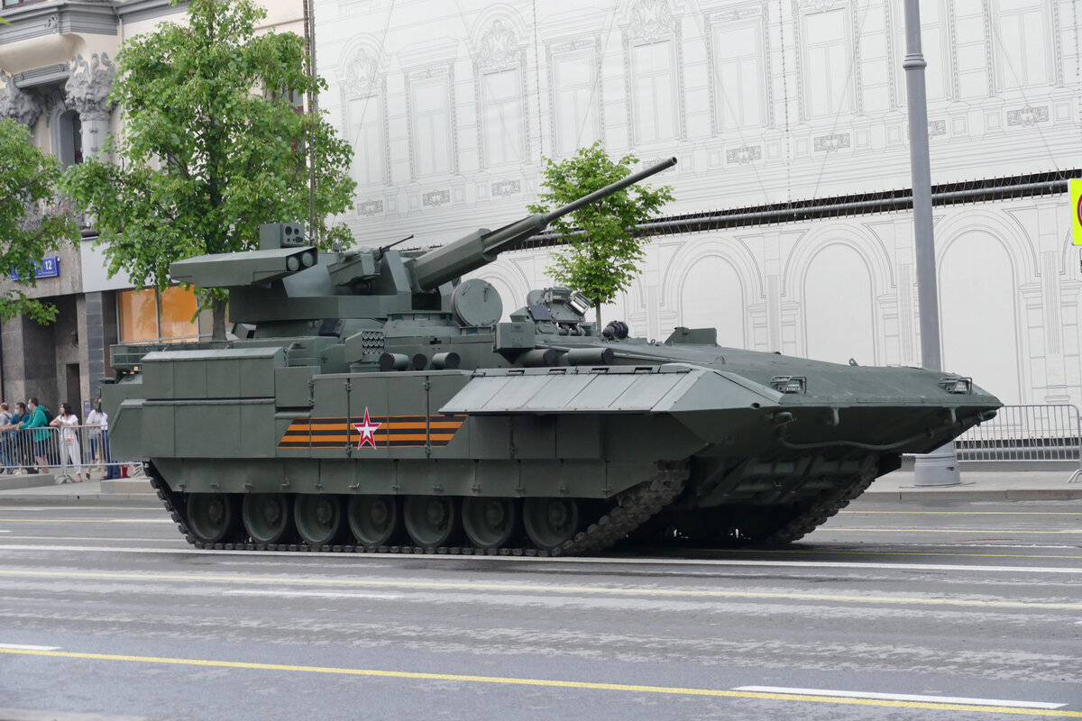 Т-15 "Кинжал".
