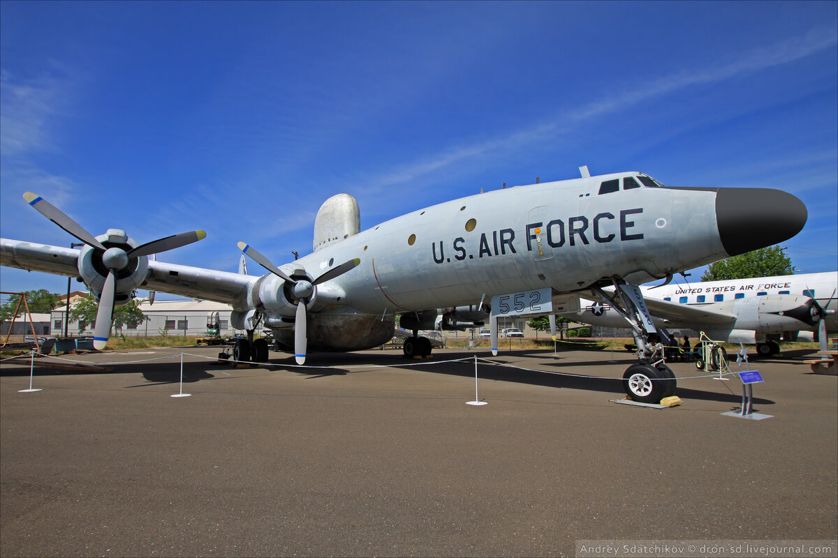 EC-121D «Warning Star» в экспозиции музея авиации Aerospace Museum of California в Сакраменто, штат Калифорния в США. 2014 год.