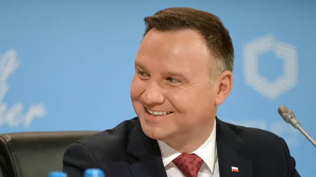 - Надо же, второй раз развели! Ну, на третий раз не куплюсь!