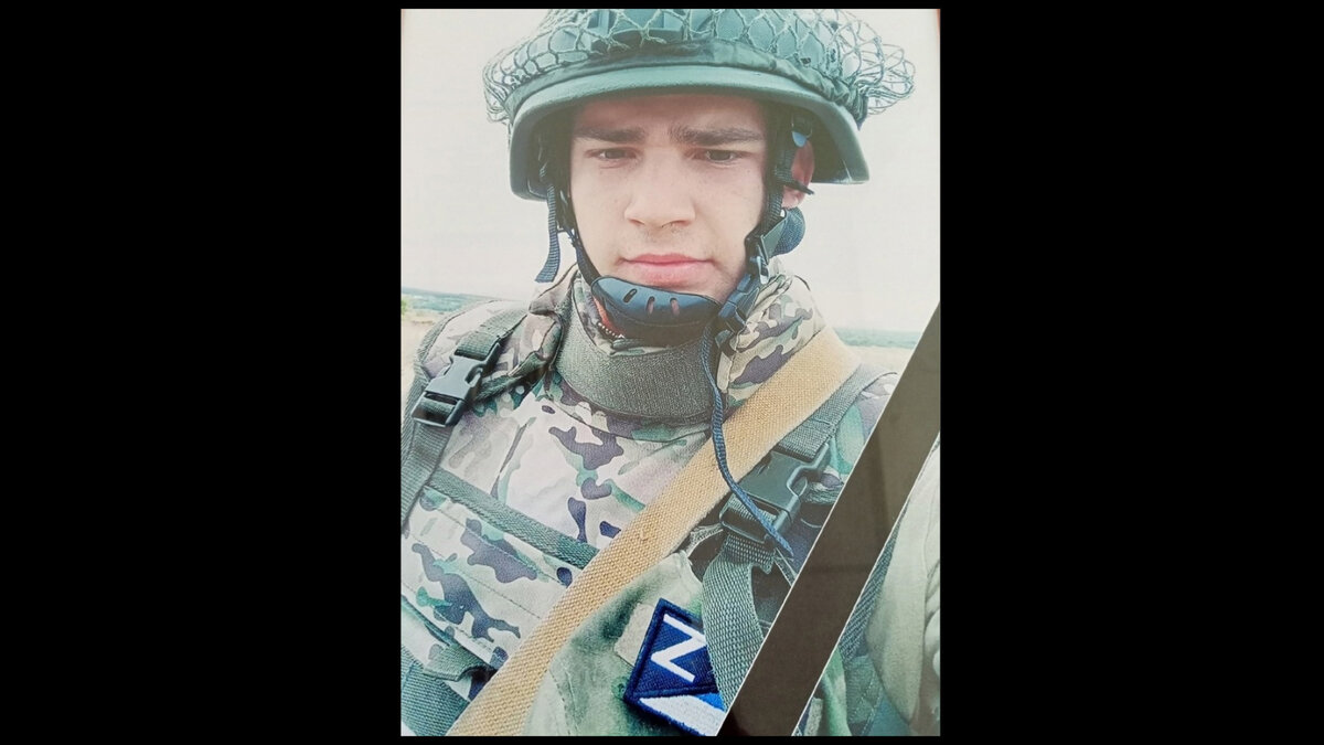     В Воткинске проводили в последний путь погибшего в ходе спецоперации уроженца города Егора Курмышева. Об этом сообщил в соцсетях глава муниципалитета Алексей Заметаев.