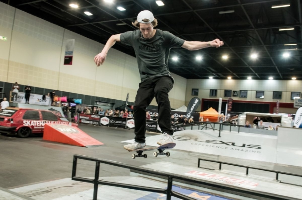    Российских скейтбордистов допустили до международных соревнований